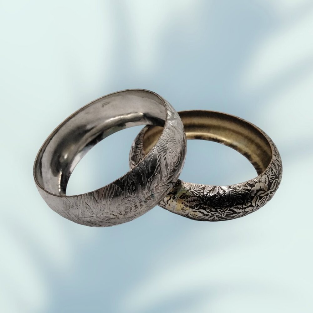 Etched Floral Bangle Bracelets - Mismatched Set of 2 - Pe Owned
